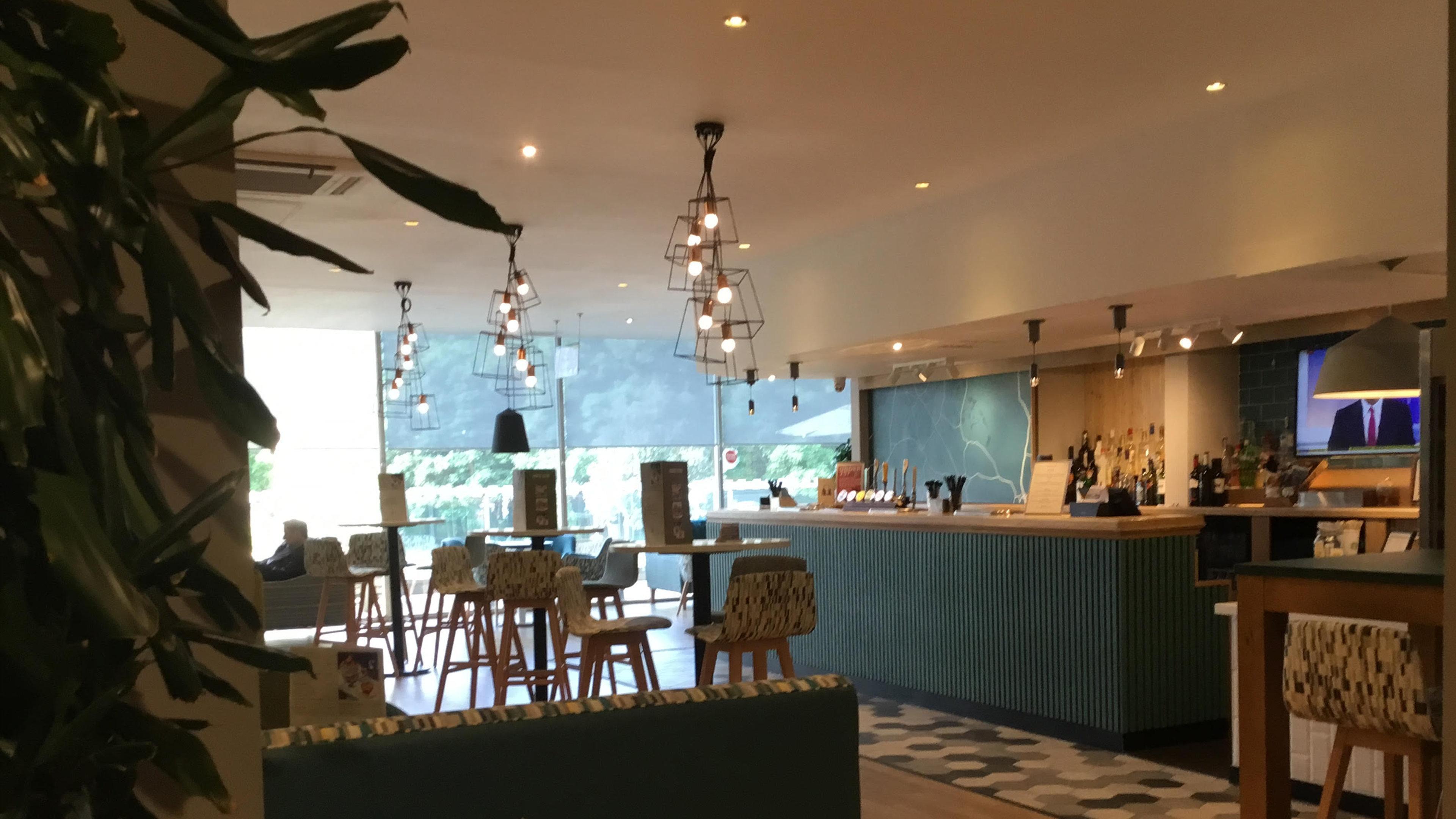 Holiday Inn Rugby-Northampton M1 Jct18 By Ihg Crick  Extérieur photo