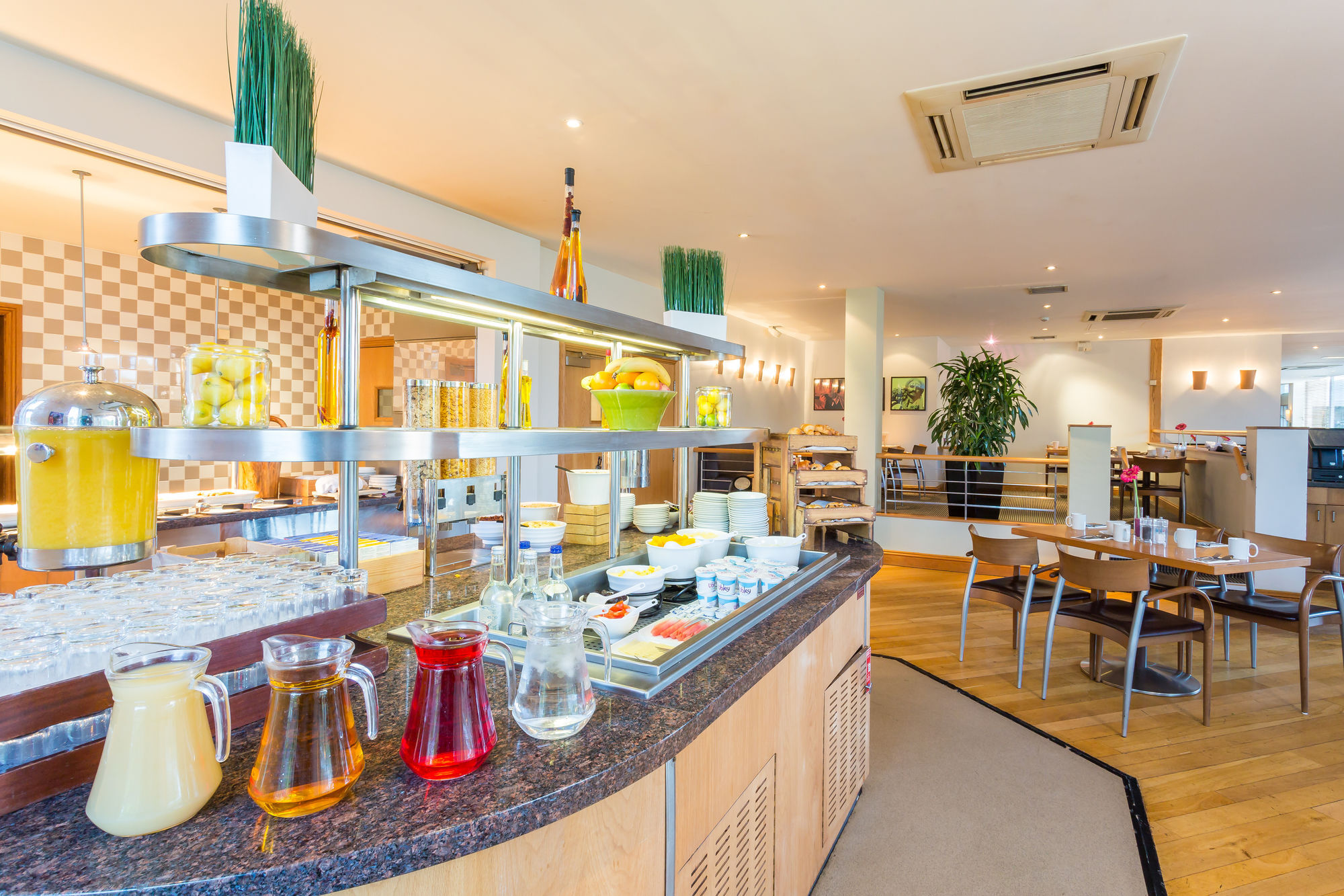 Holiday Inn Rugby-Northampton M1 Jct18 By Ihg Crick  Extérieur photo